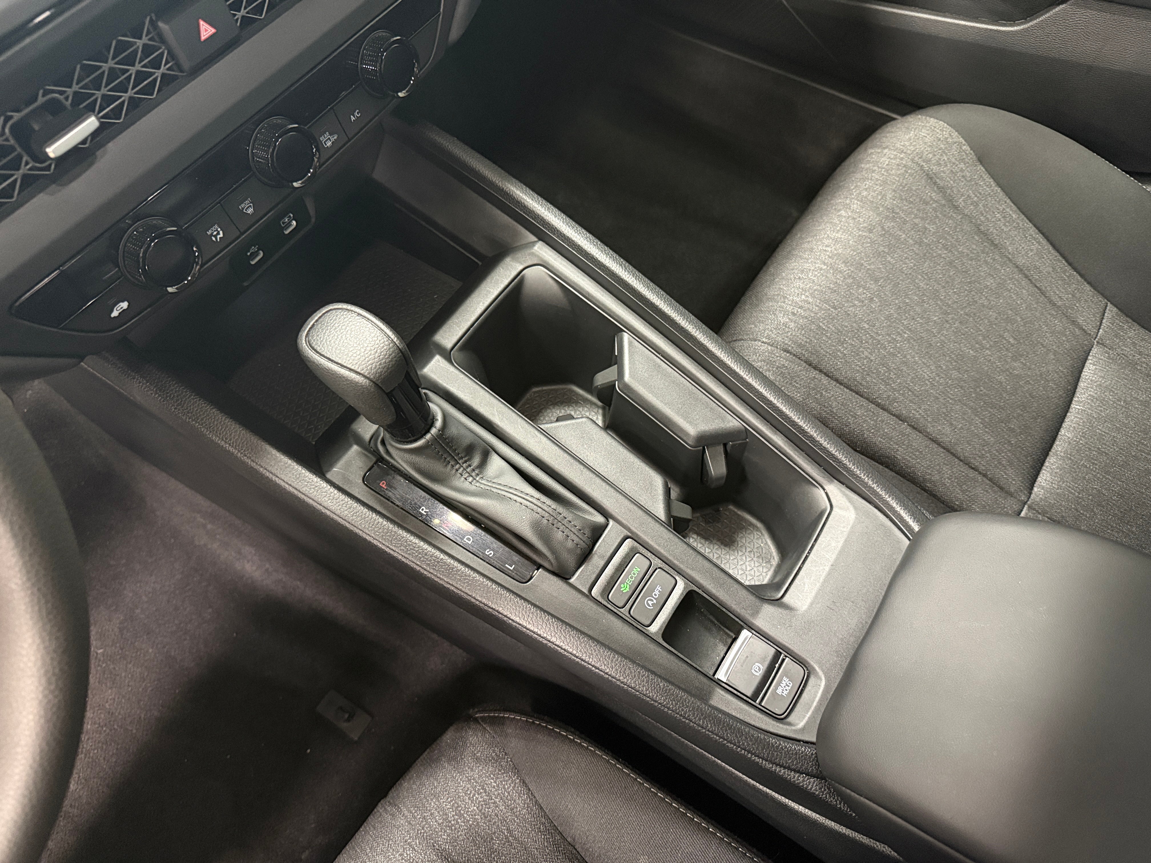 2025 Honda Accord SE - Photo 9