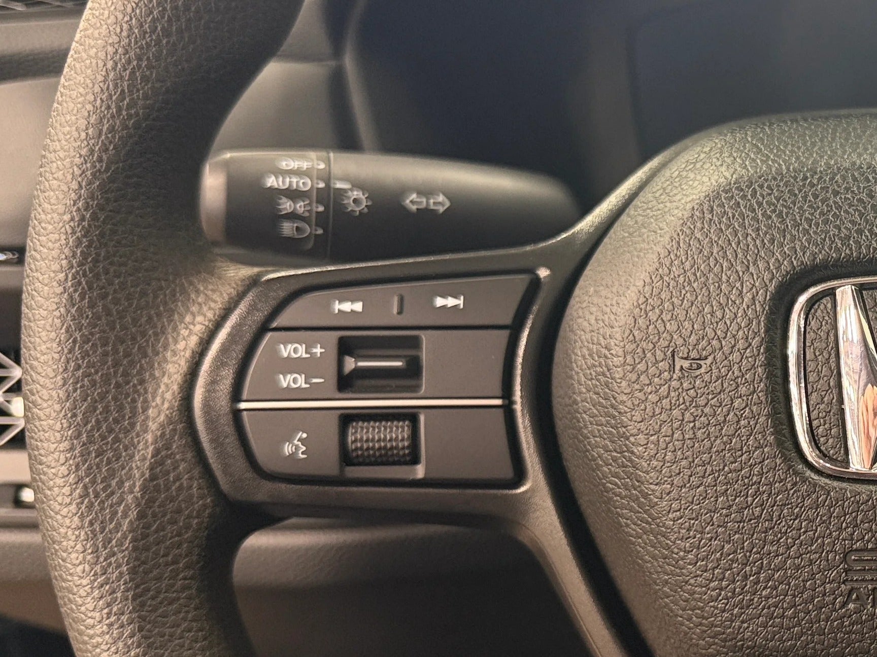 2025 Honda Accord SE - Photo 12