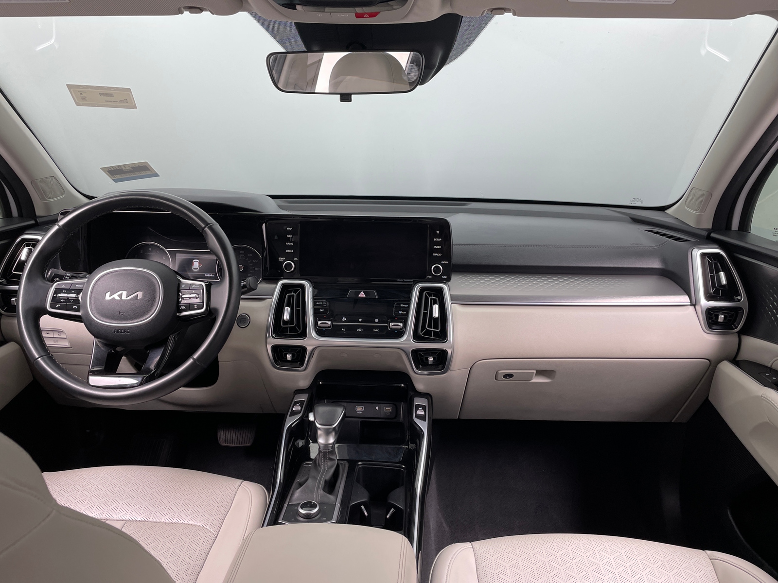 Thumbnail: 2022 Kia Sorento - 2