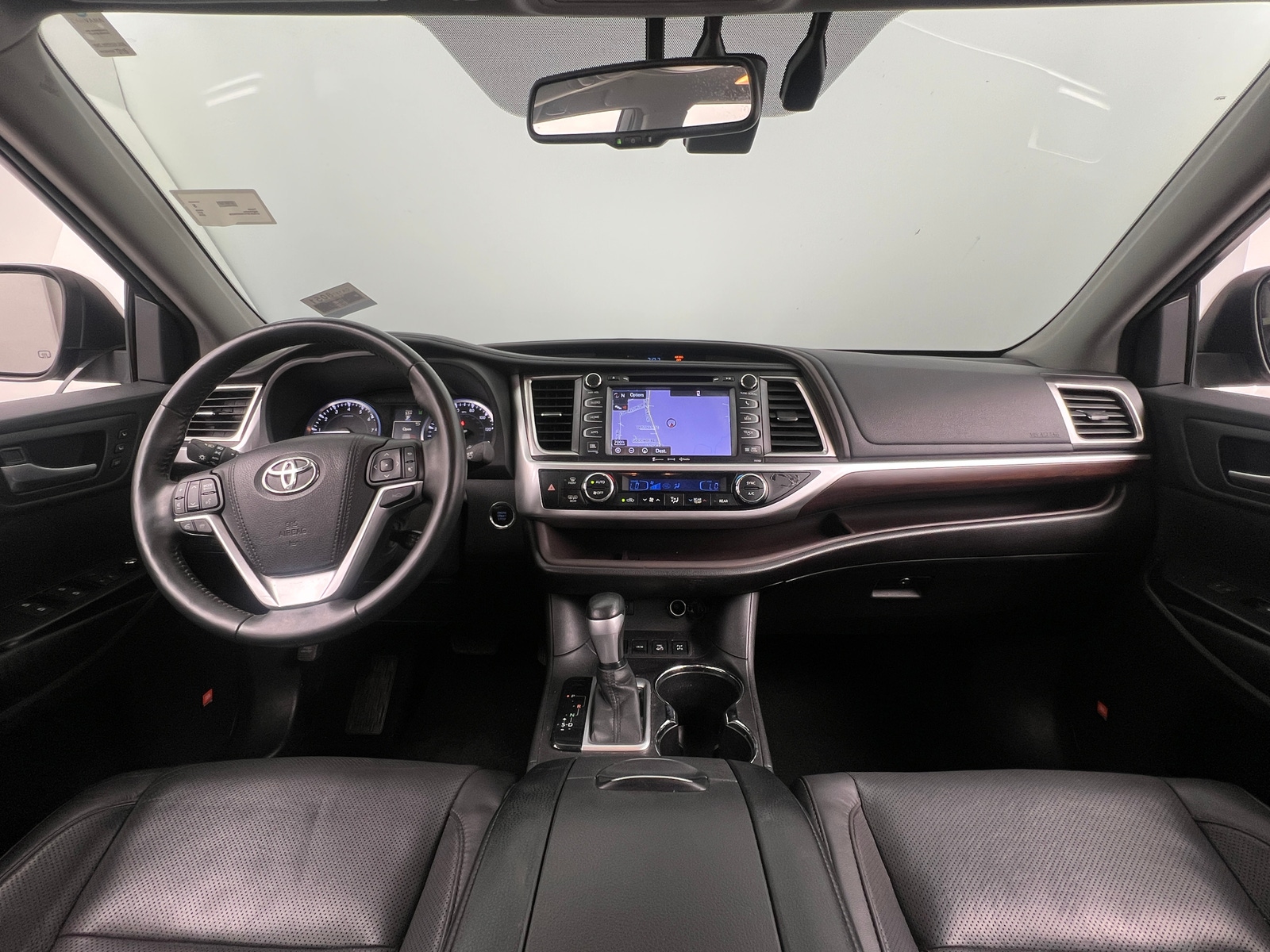 Thumbnail: 2016 Toyota Highlander - 2