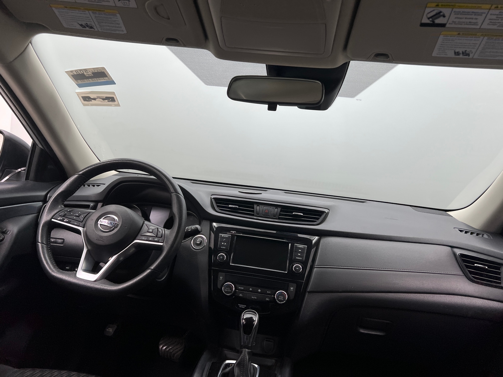 Thumbnail: 2019 Nissan Rogue - 3