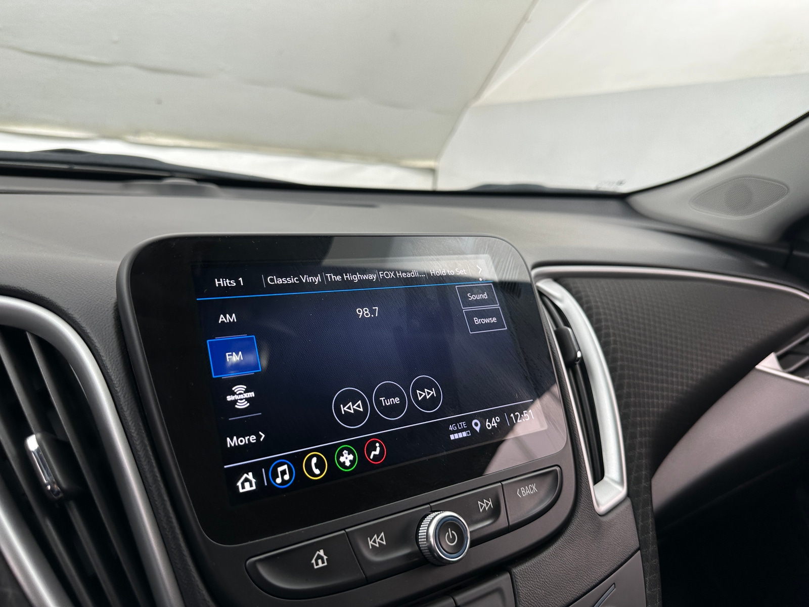 Thumbnail: 2024 Chevrolet Malibu - 4