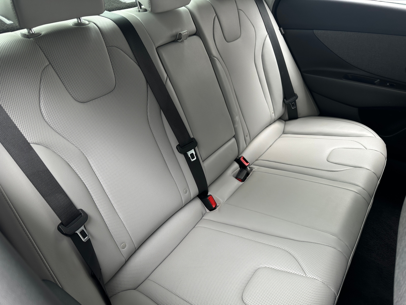 Thumbnail: 2024 Hyundai Elantra - 5