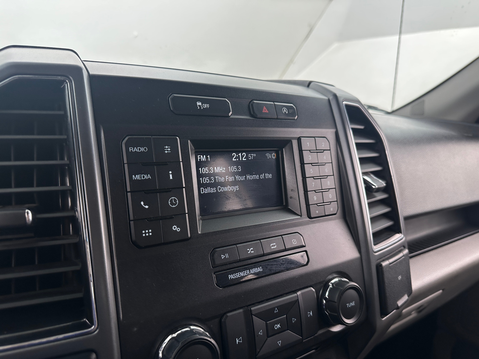 Thumbnail: 2018 Ford Econoline - 4