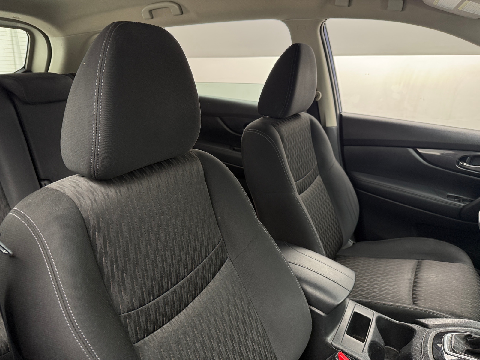 Thumbnail: 2017 Nissan Rogue - 2