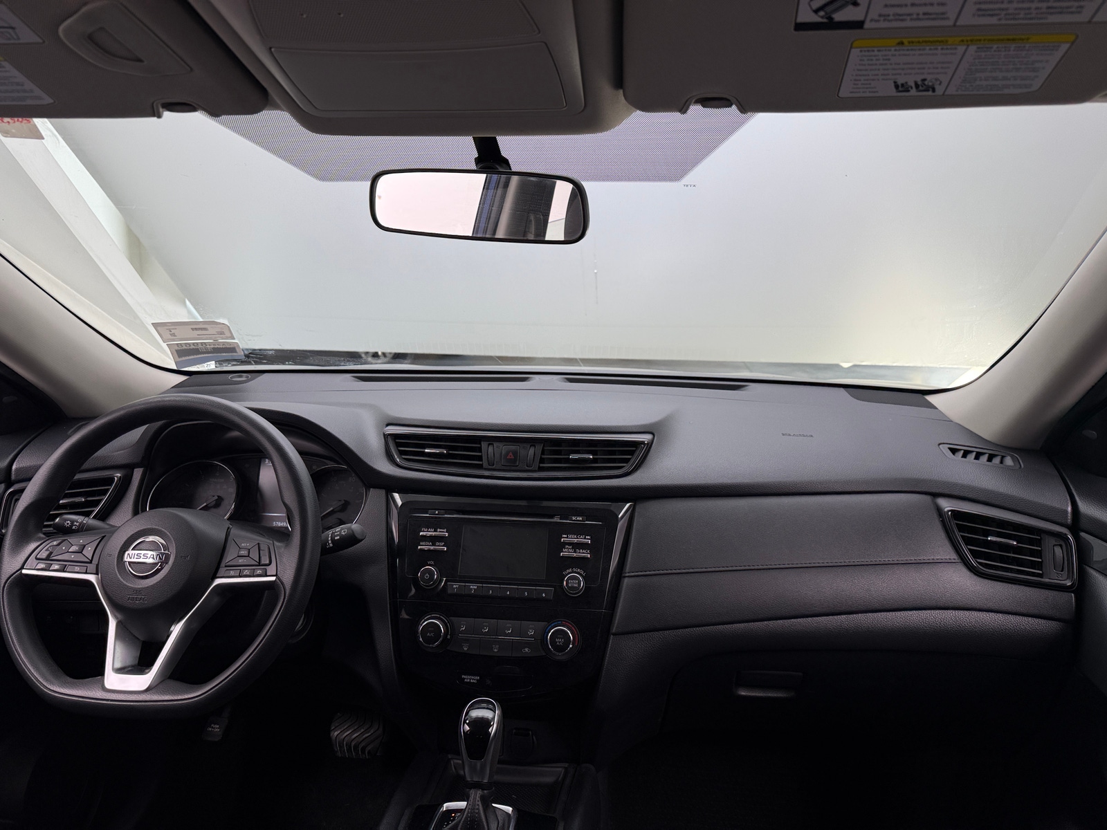 Thumbnail: 2017 Nissan Rogue - 3