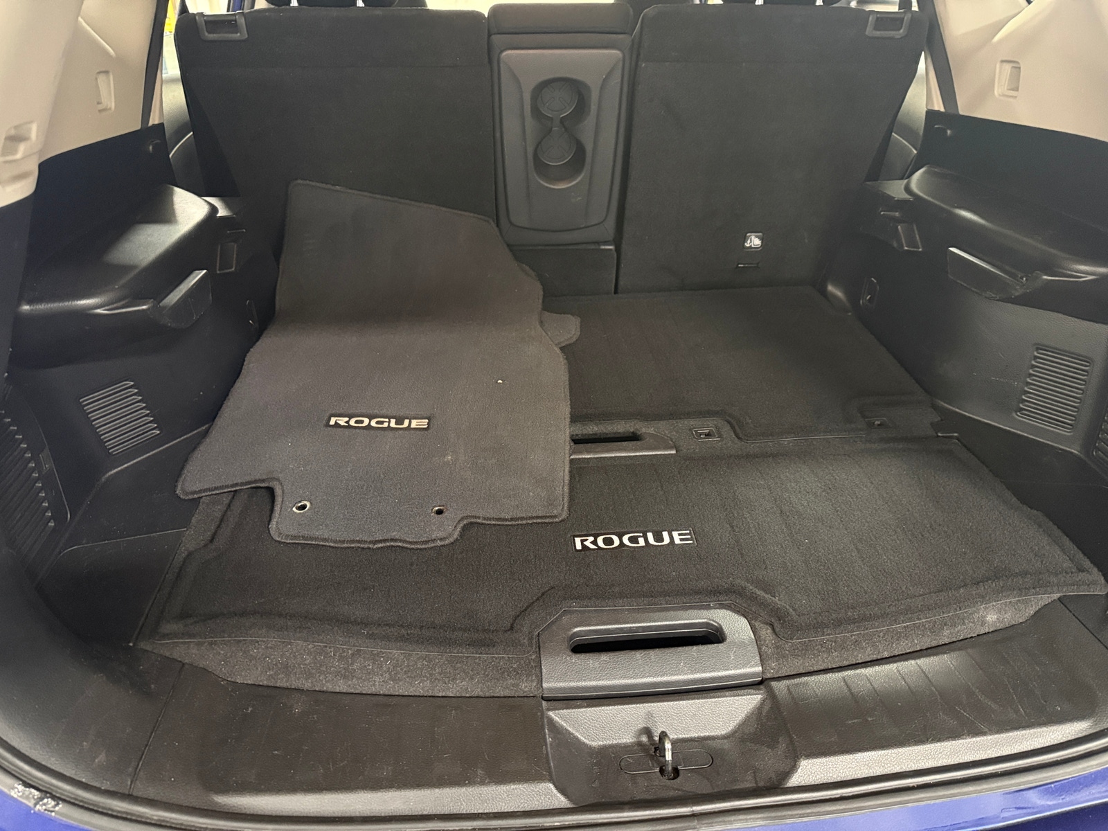 Thumbnail: 2017 Nissan Rogue - 7