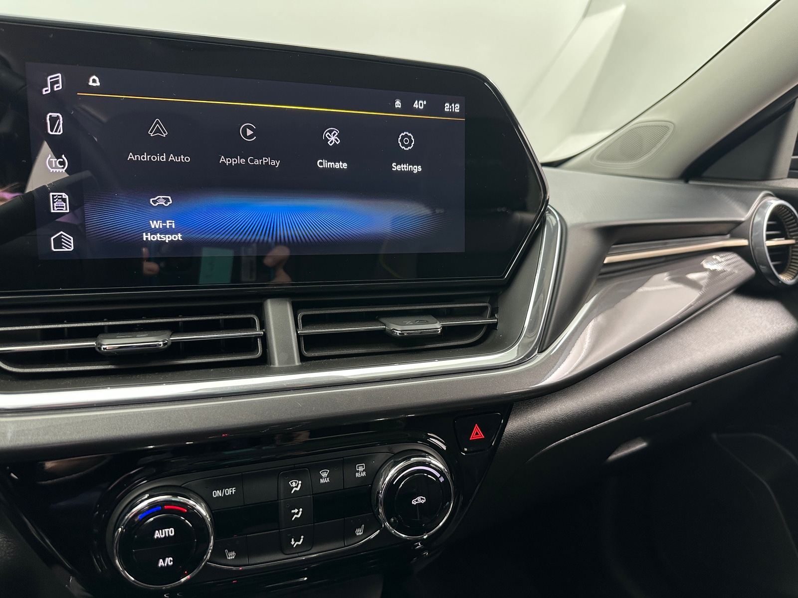 Thumbnail: 2024 Chevrolet Trax - 3