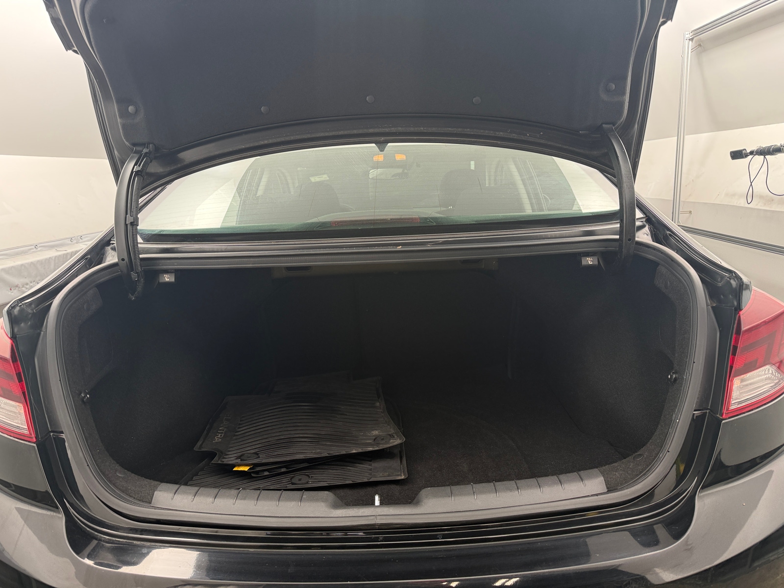 Thumbnail: 2020 Hyundai Elantra - 7