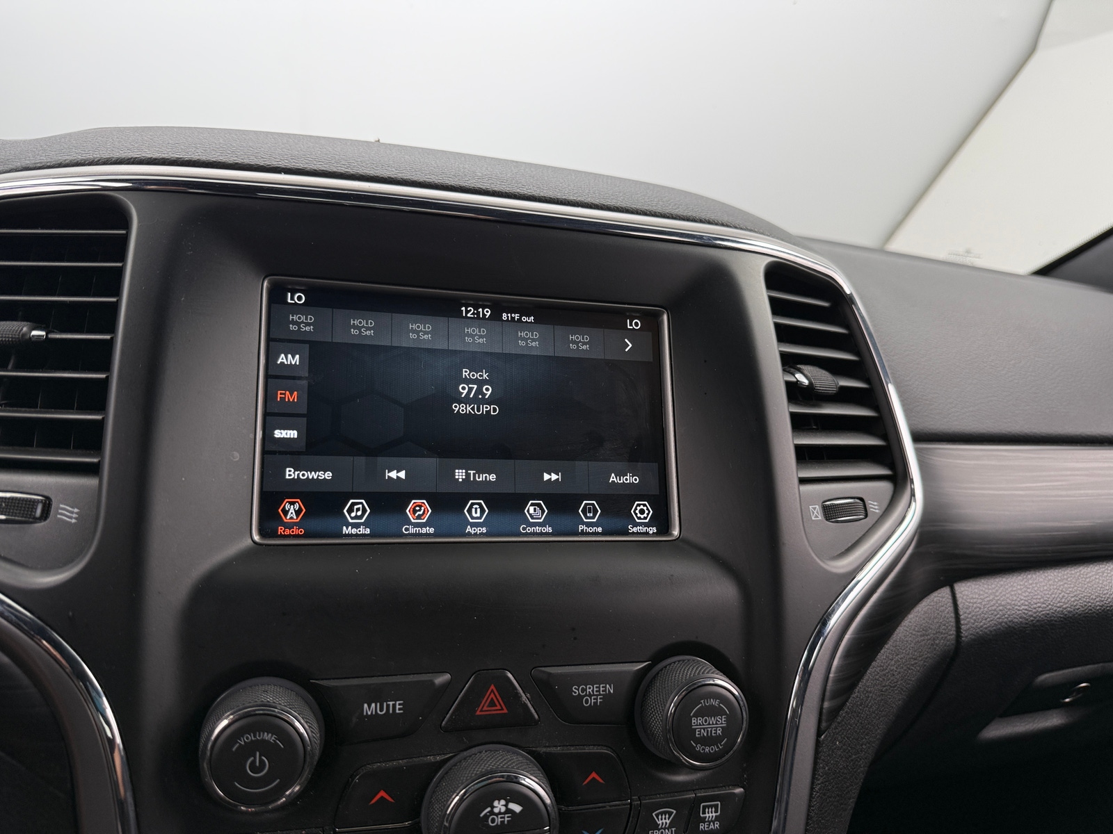 Thumbnail: 2021 Jeep Grand Cherokee - 4