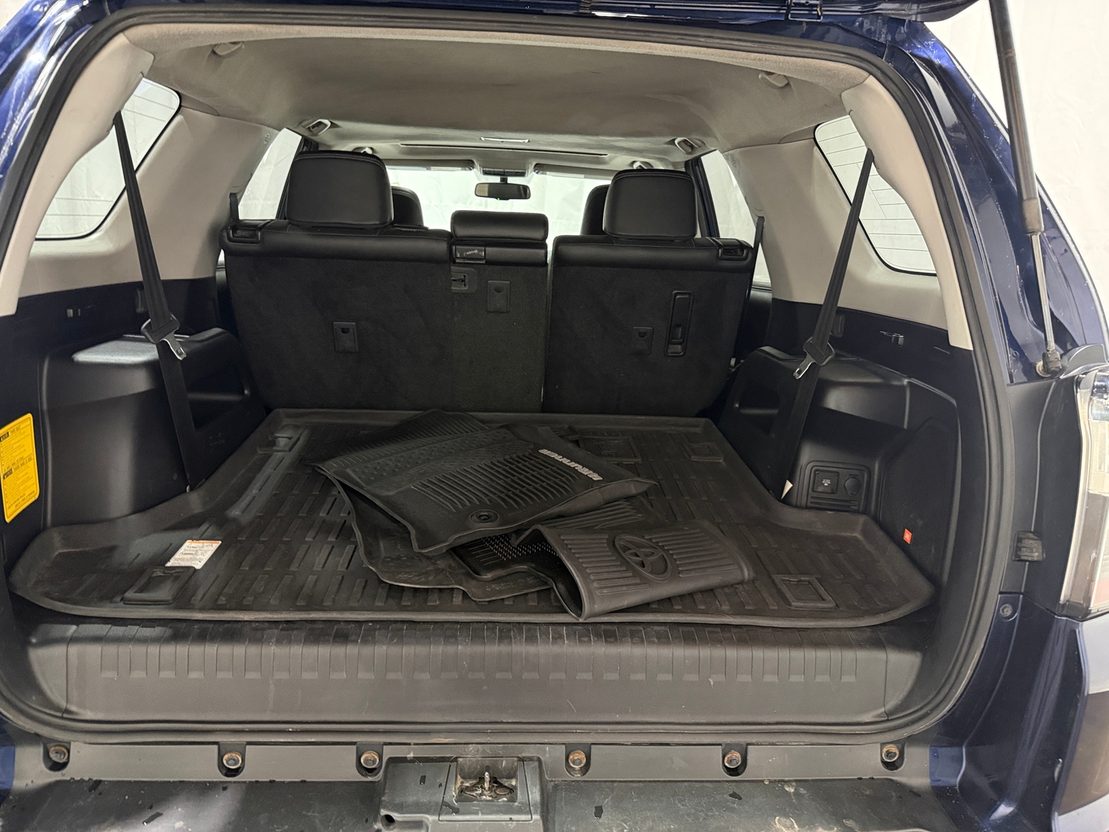 Thumbnail: 2017 Toyota 4Runner - 6