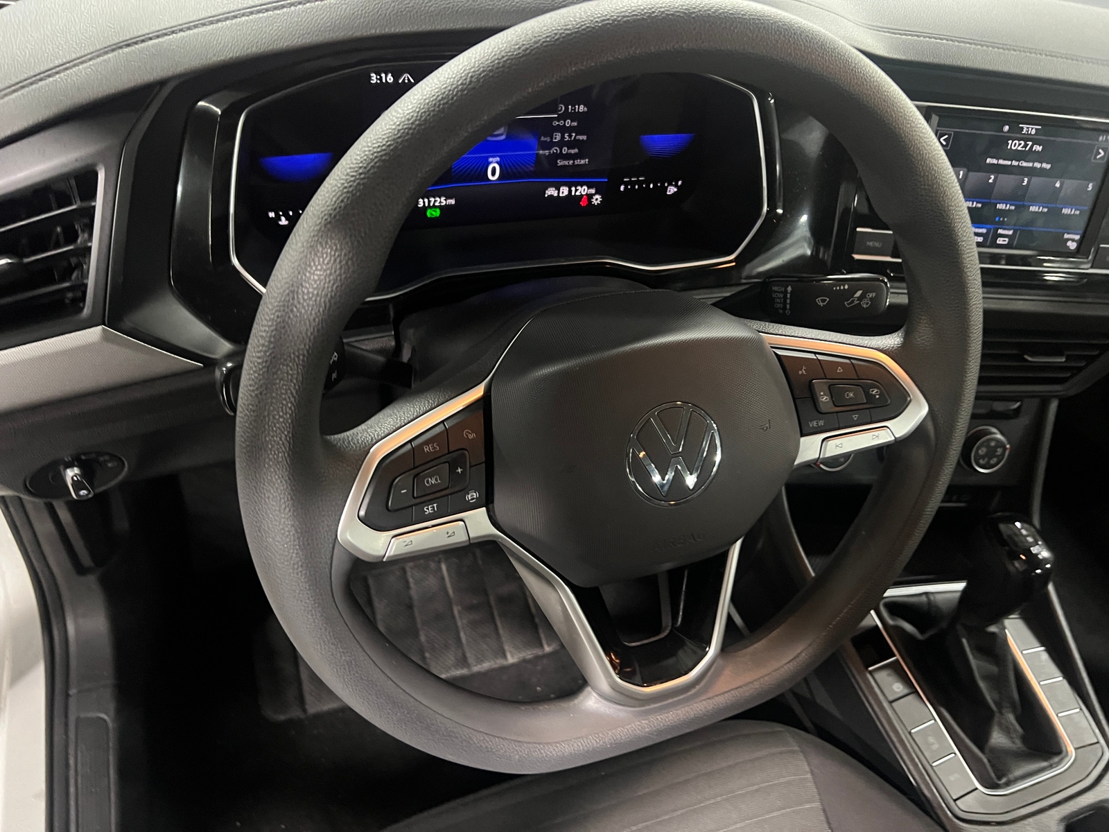 Thumbnail: 2023 Volkswagen Jetta - 5