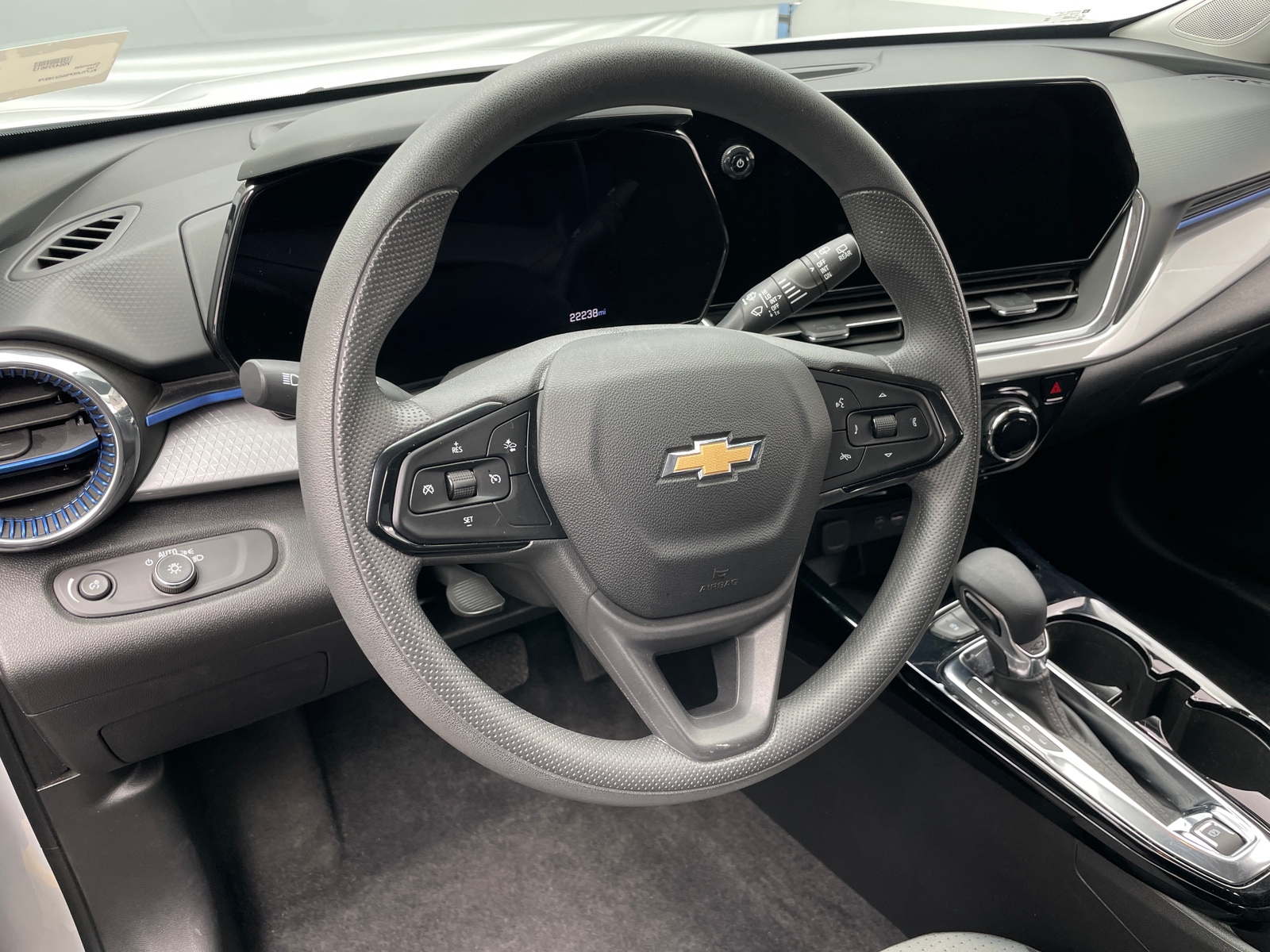 Thumbnail: 2025 Chevrolet Trax - 5