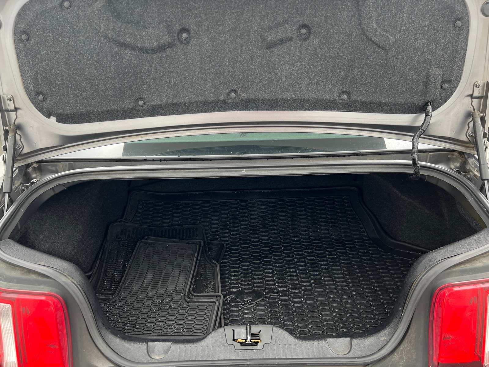 Thumbnail: 2011 Ford Mustang - 4