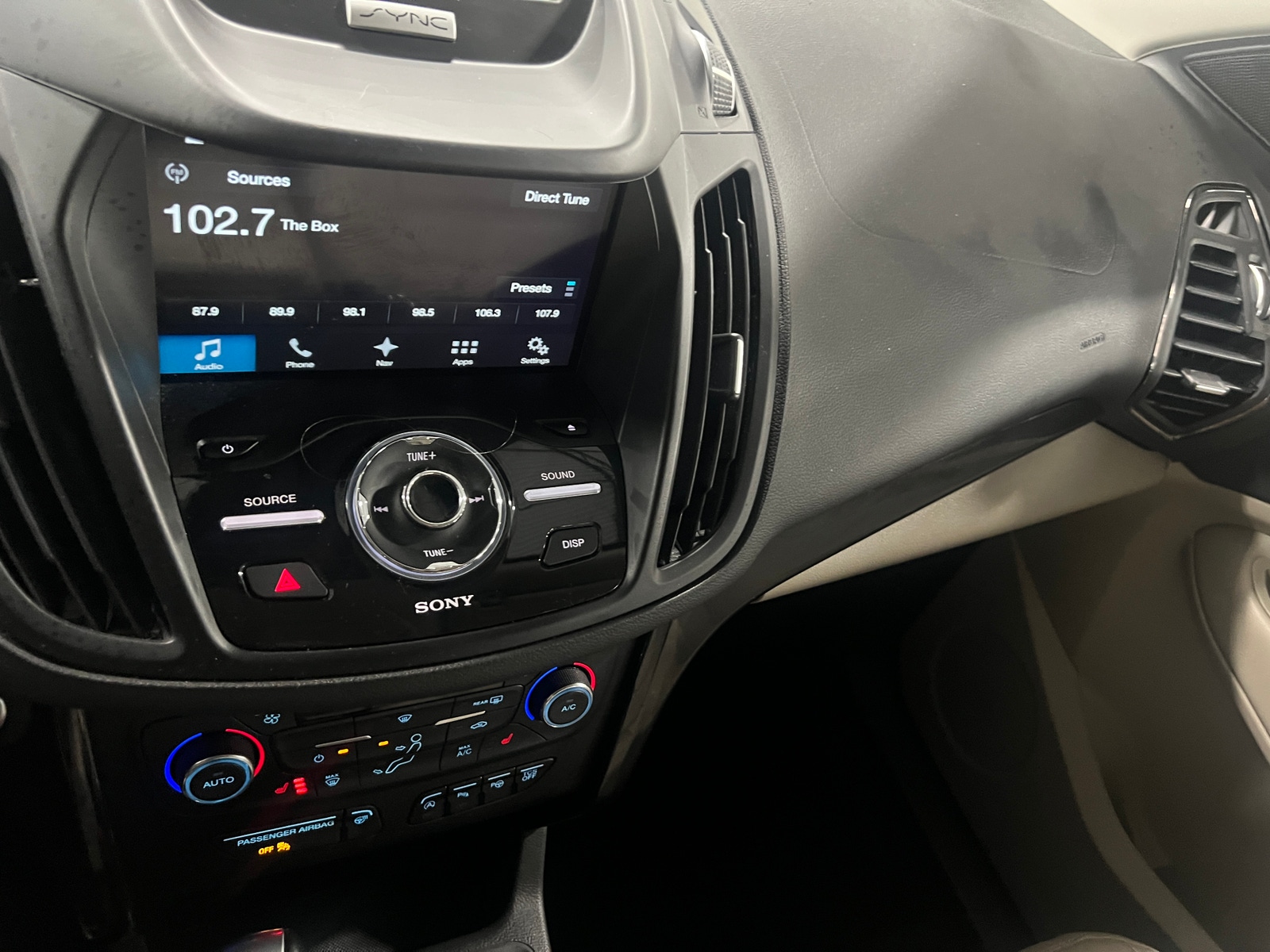 Thumbnail: 2017 Ford Escape - 3