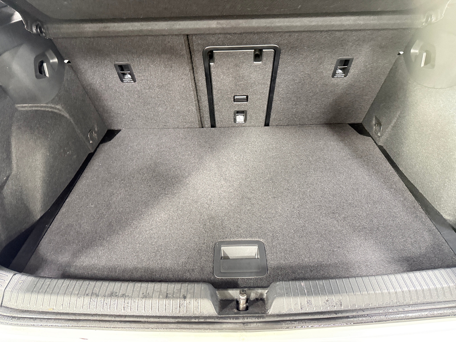 Thumbnail: 2024 Volkswagen Golf - 7