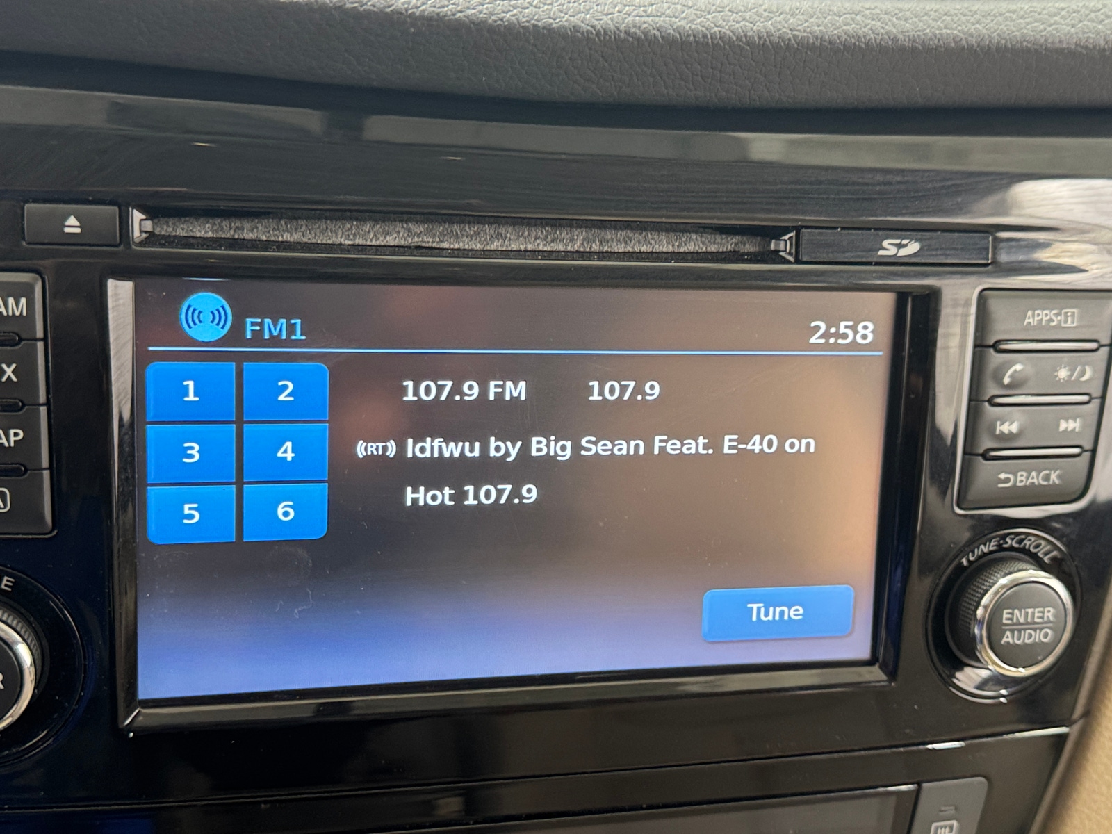 Thumbnail: 2016 Nissan Rogue - 3