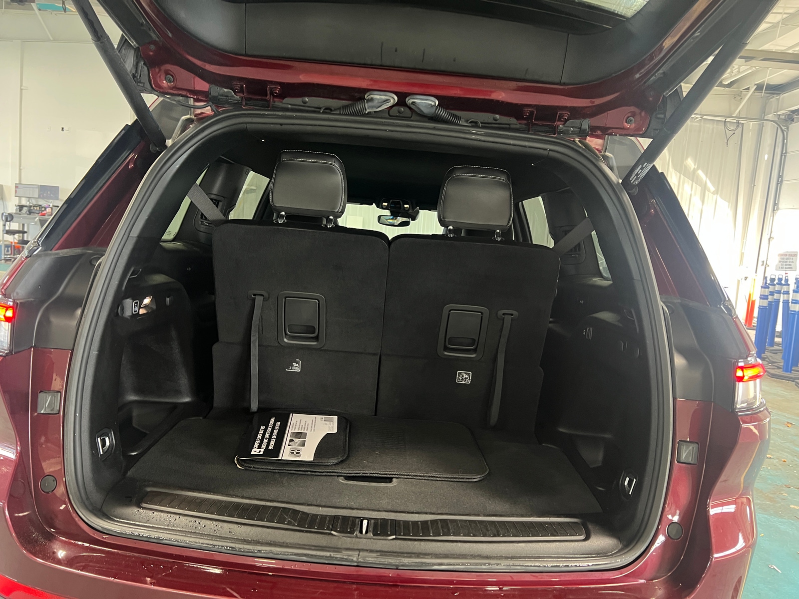 Thumbnail: 2023 Jeep Grand Cherokee L - 7