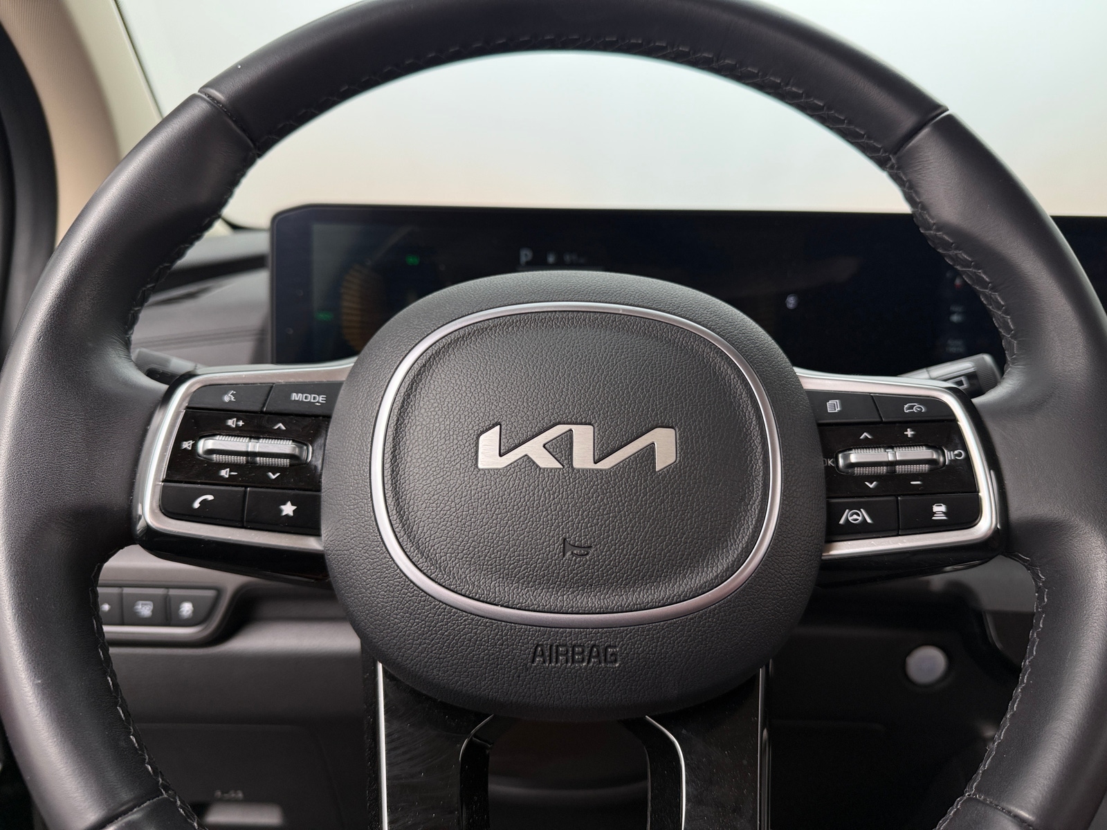 Thumbnail: 2025 Kia Carnival - 4