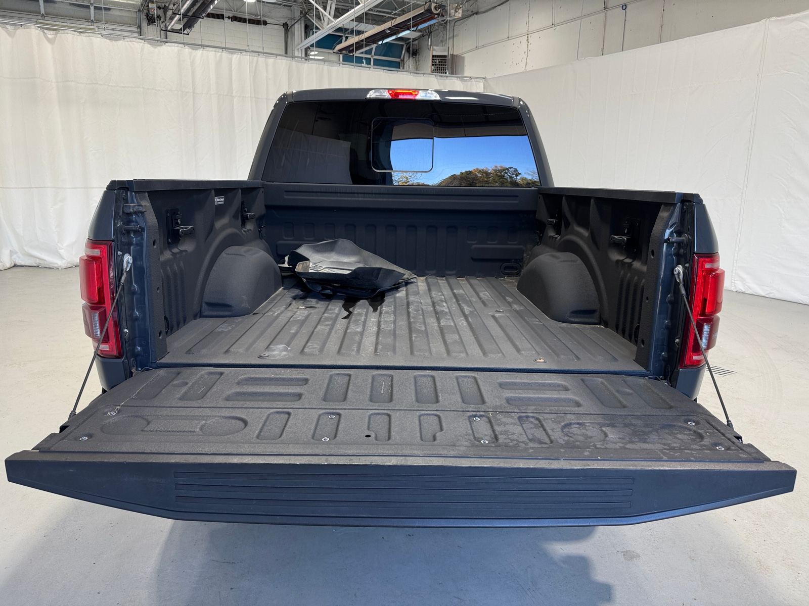 Thumbnail: 2016 Ford Econoline - 7