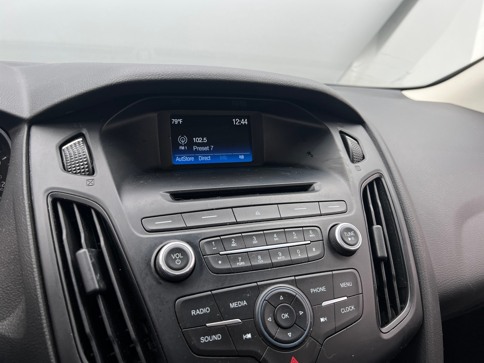 Thumbnail: 2016 Ford Focus - 4