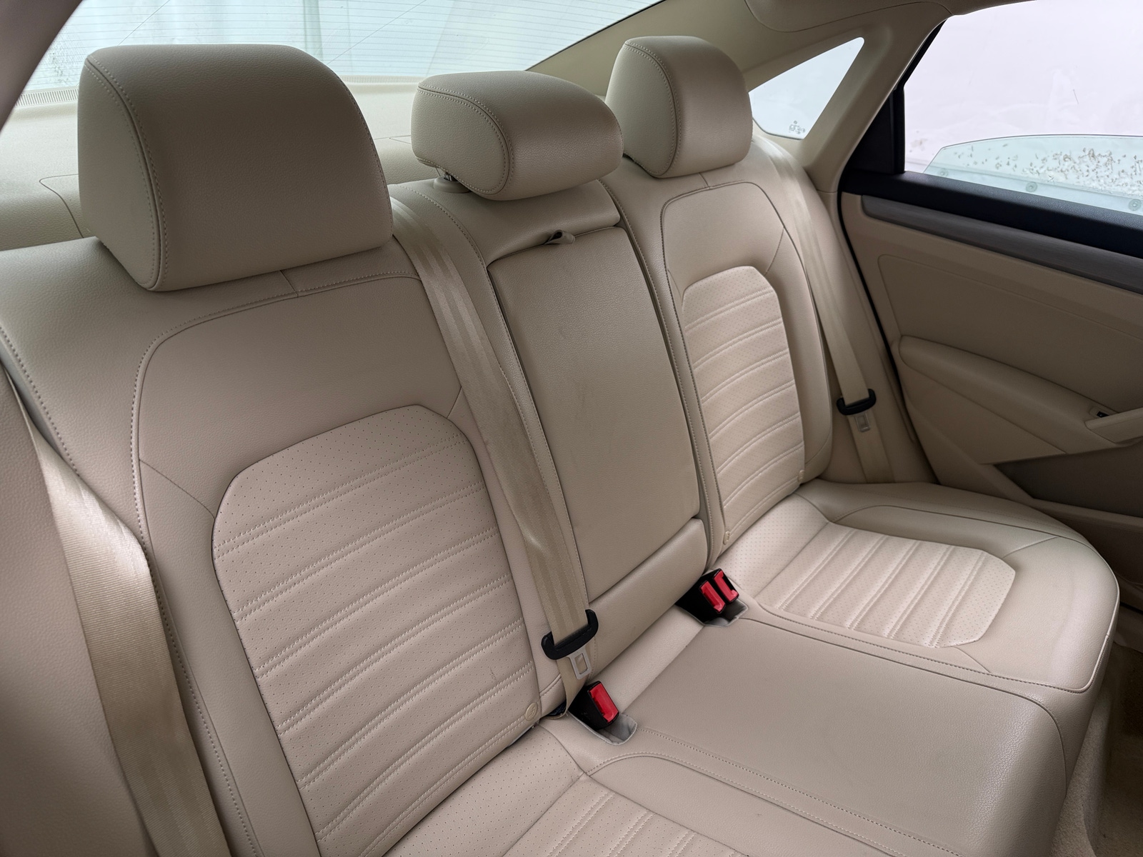 Thumbnail: 2015 Volkswagen Passat - 5