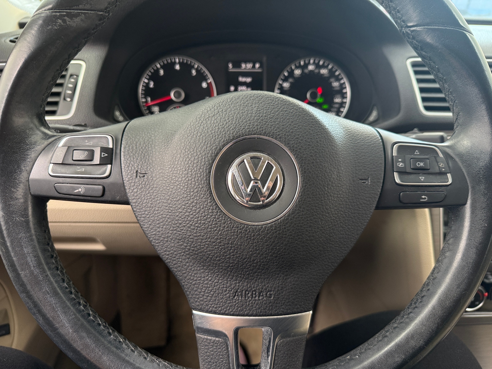 Thumbnail: 2015 Volkswagen Passat - 4