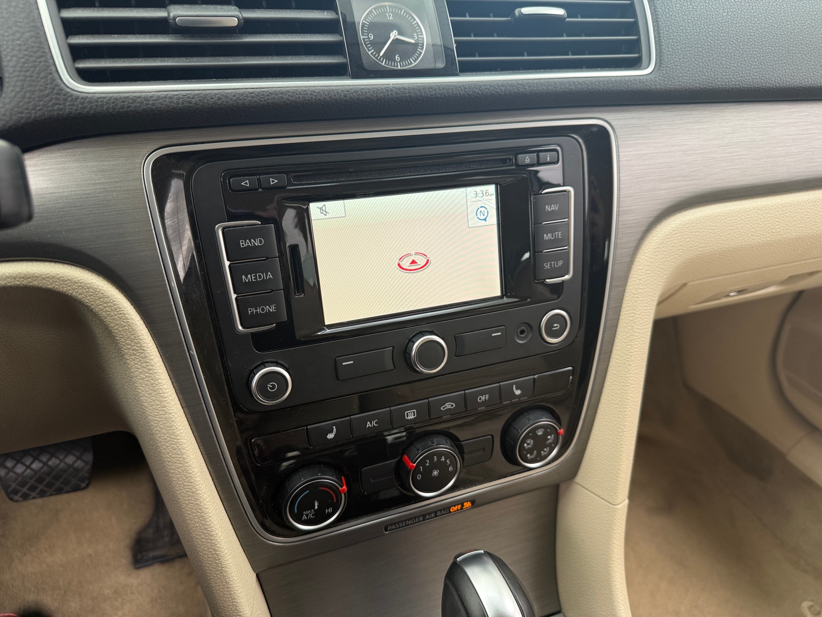 Thumbnail: 2015 Volkswagen Passat - 3