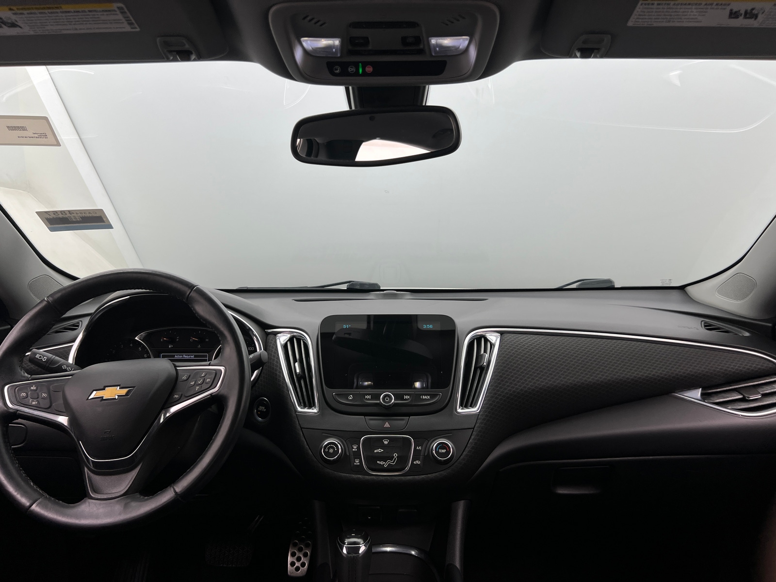 Thumbnail: 2017 Chevrolet Malibu - 3