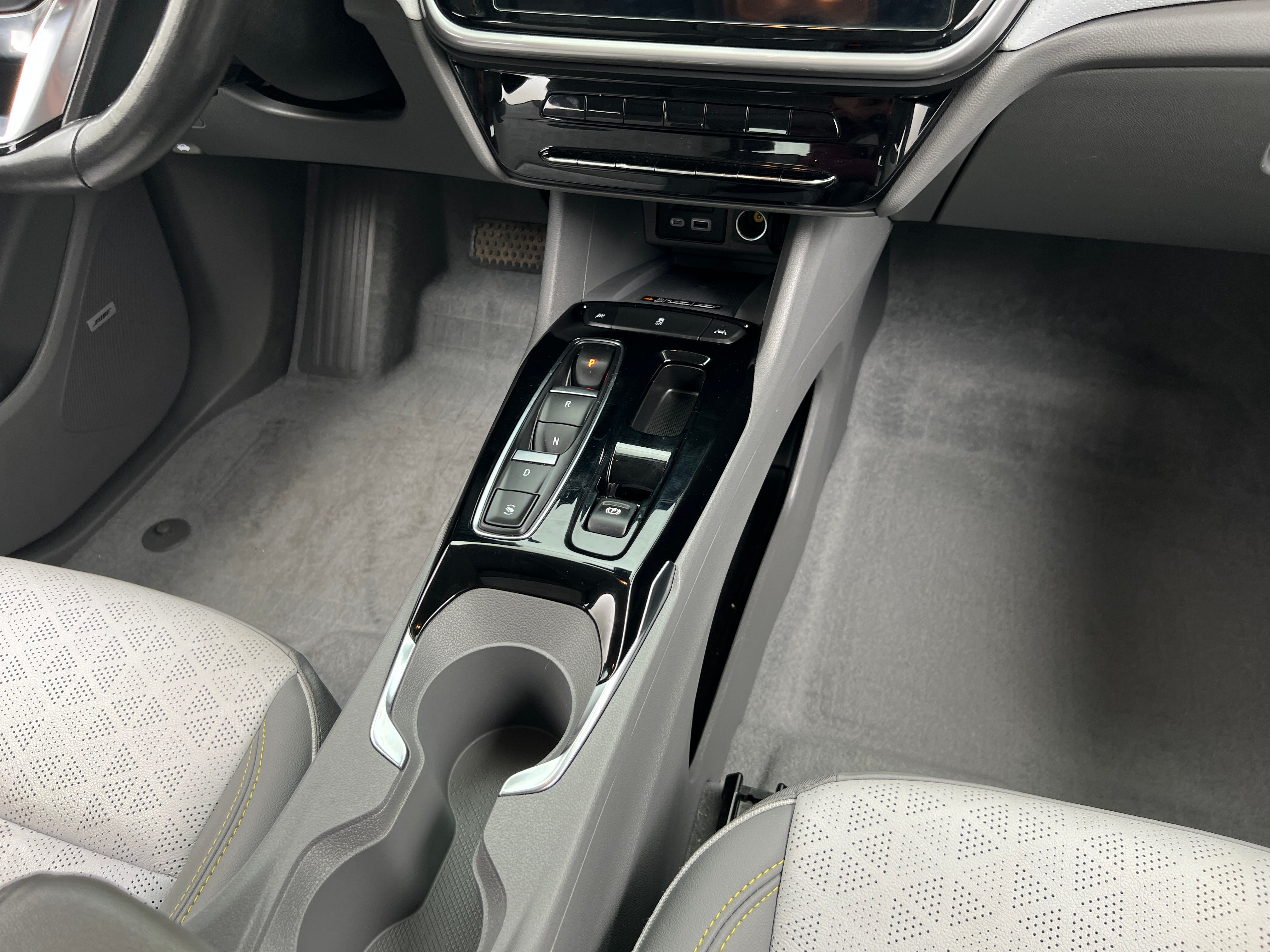 Used 2023 Chevrolet Bolt EUV Premier with VIN 1G1FZ6S03P4106857 for sale in Oak Creek, WI