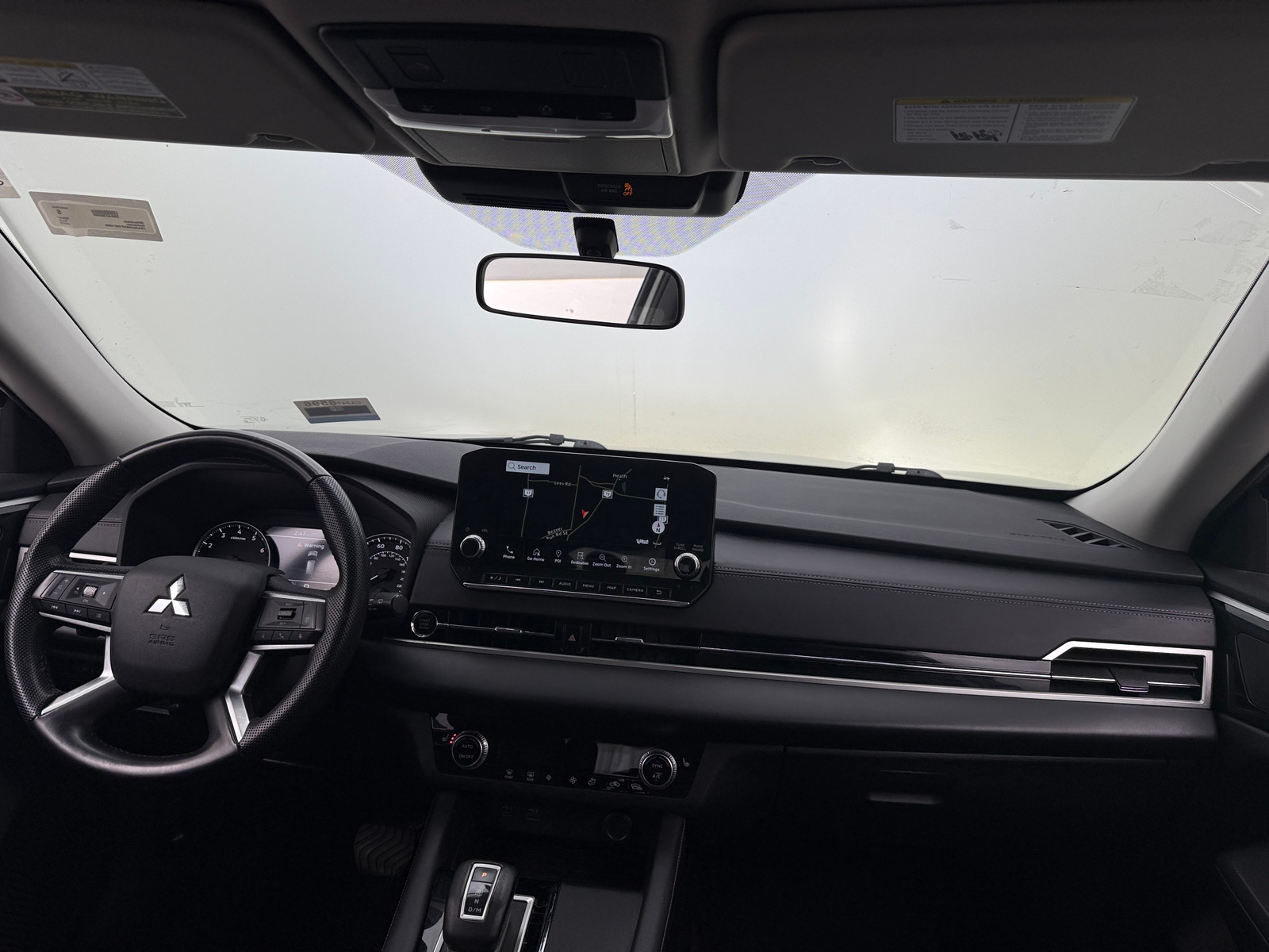 Thumbnail: 2023 Mitsubishi Outlander - 2