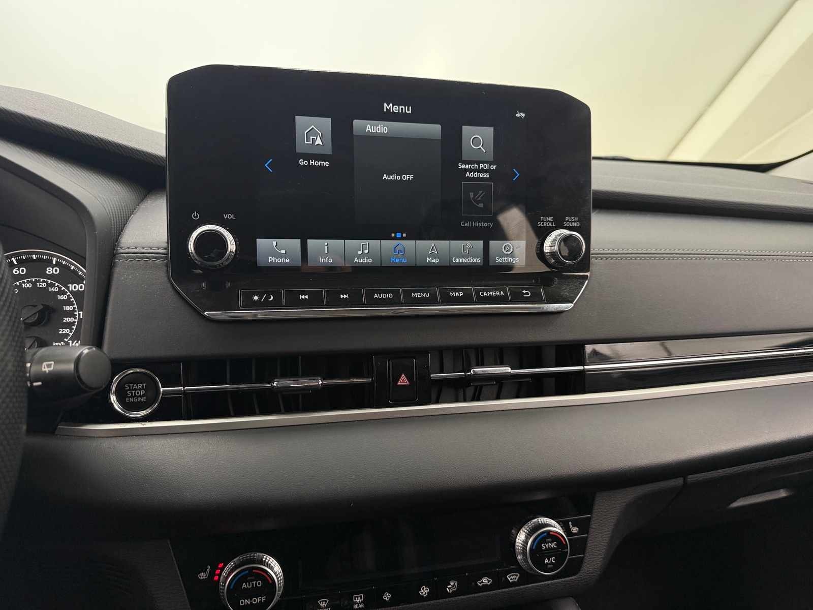 Thumbnail: 2023 Mitsubishi Outlander - 3