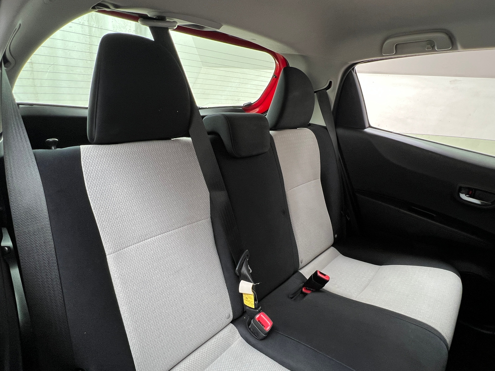 Thumbnail: 2012 Toyota Yaris - 6