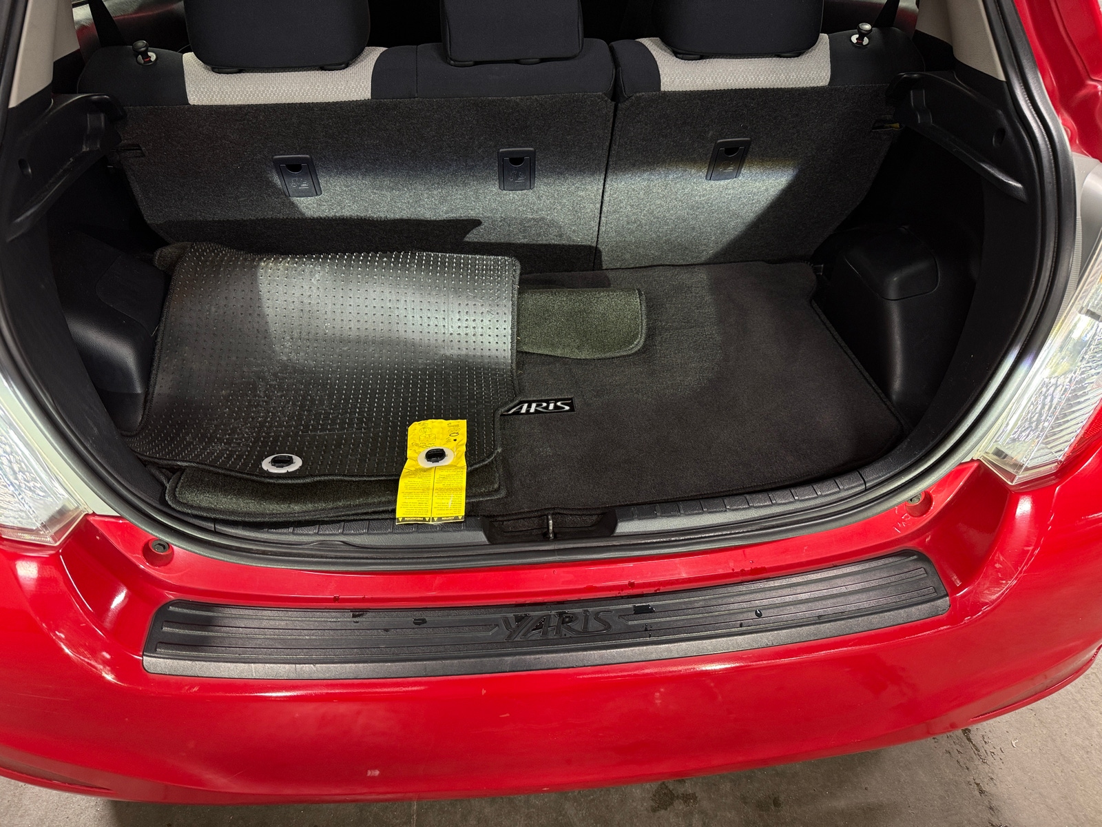 Thumbnail: 2012 Toyota Yaris - 7