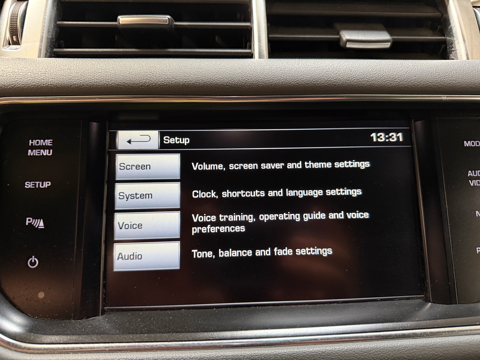 Thumbnail: 2015 Land Rover Range Rover Sport - 3