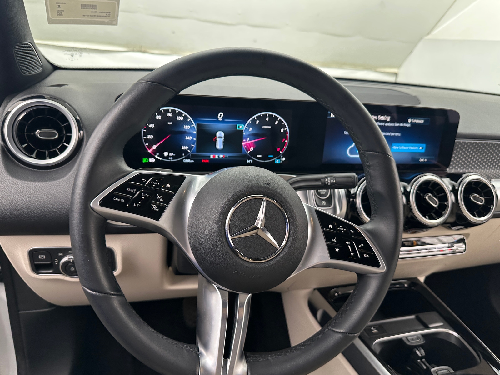 Thumbnail: 2025 Mercedes-Benz GLB - 4