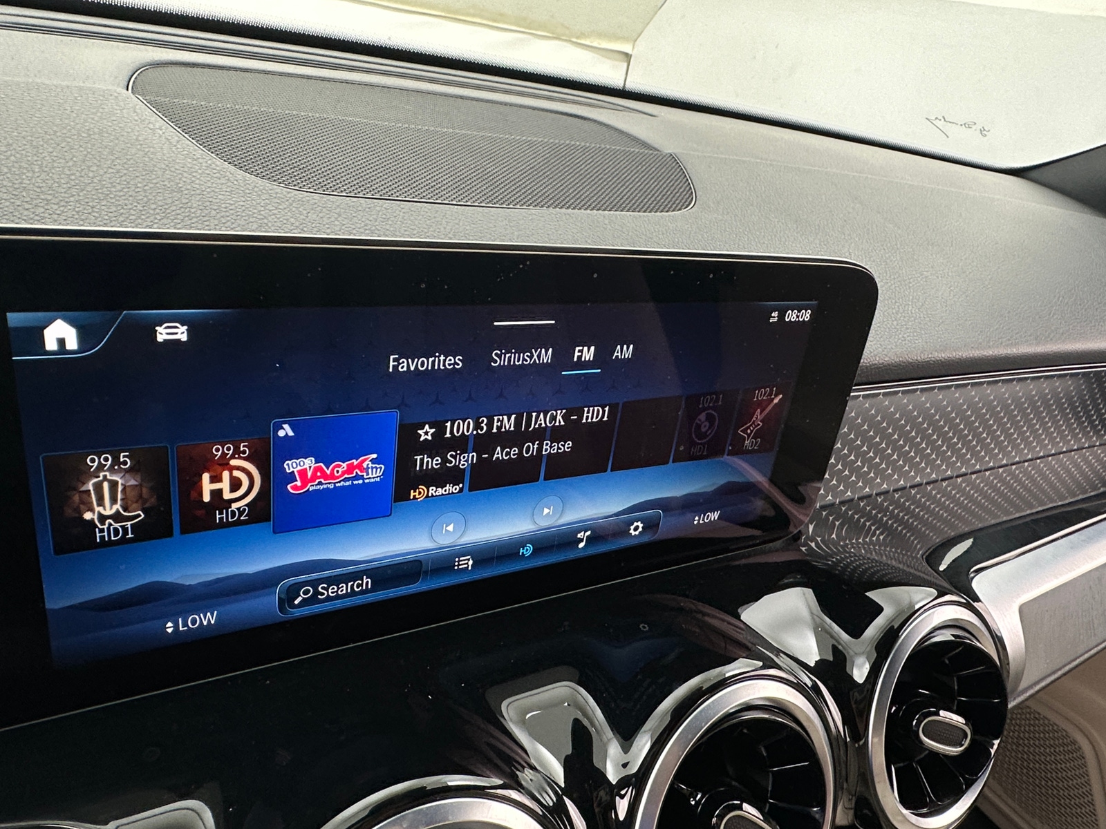 Thumbnail: 2025 Mercedes-Benz GLB - 3