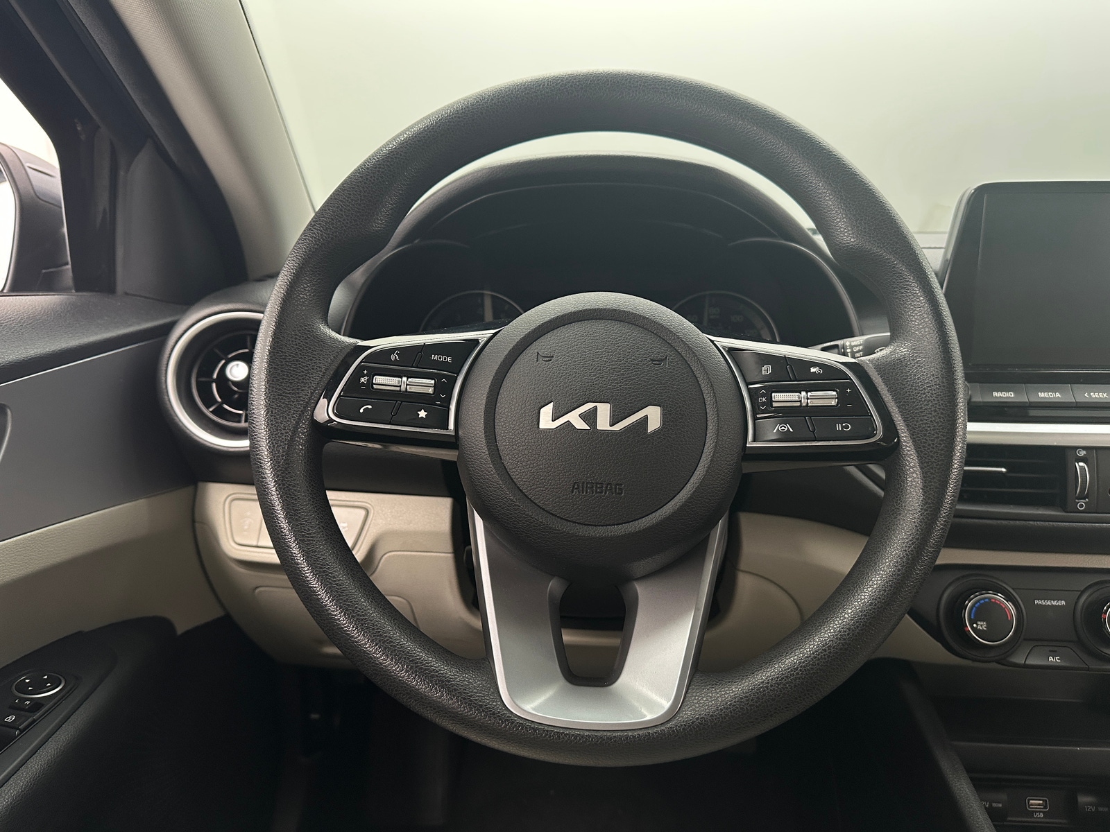 Thumbnail: 2022 Kia Forte - 5