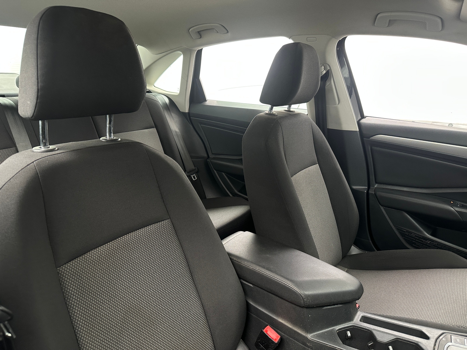 Thumbnail: 2019 Volkswagen Jetta - 2