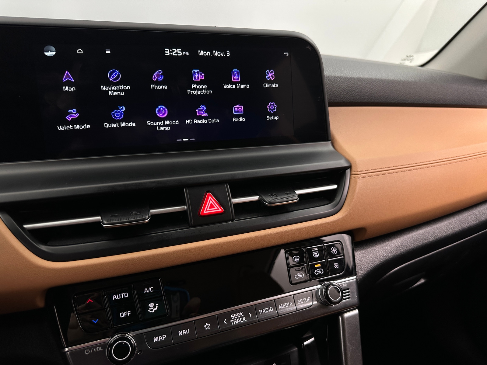 Thumbnail: 2024 Kia Seltos - 3