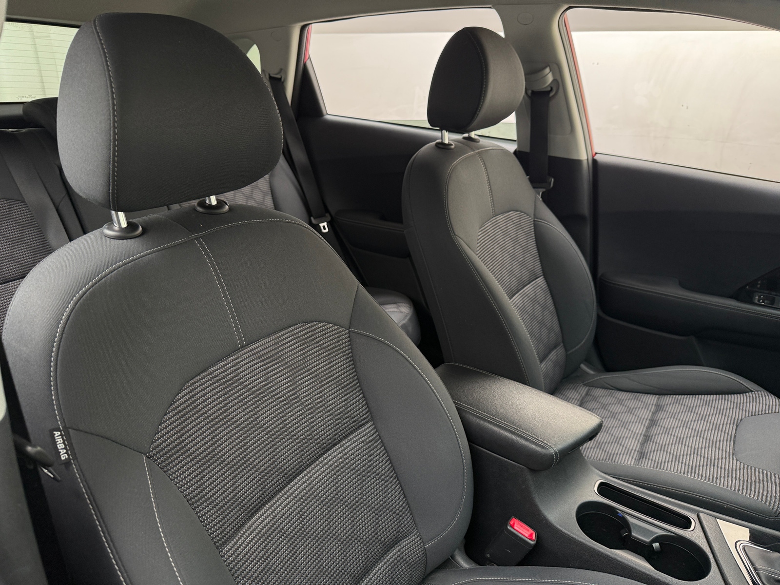 Thumbnail: 2020 Kia Niro - 2