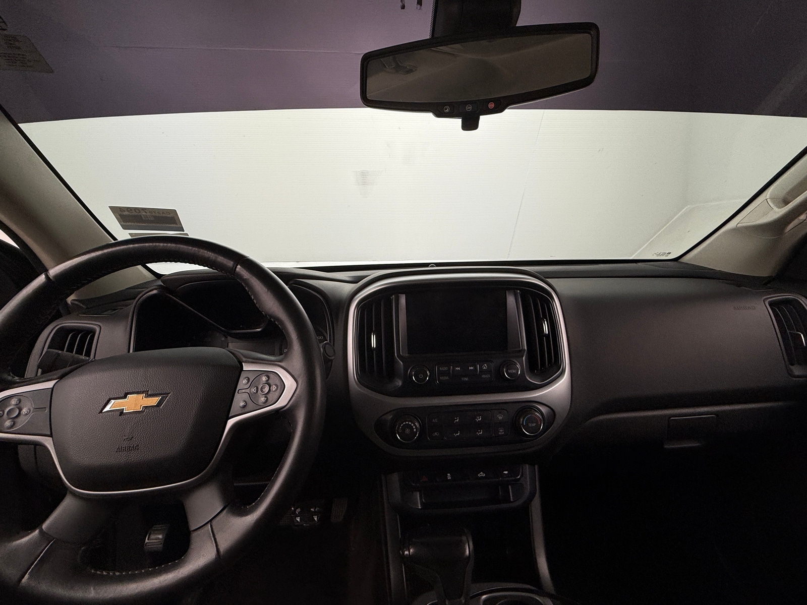 Thumbnail: 2017 Chevrolet Colorado - 3