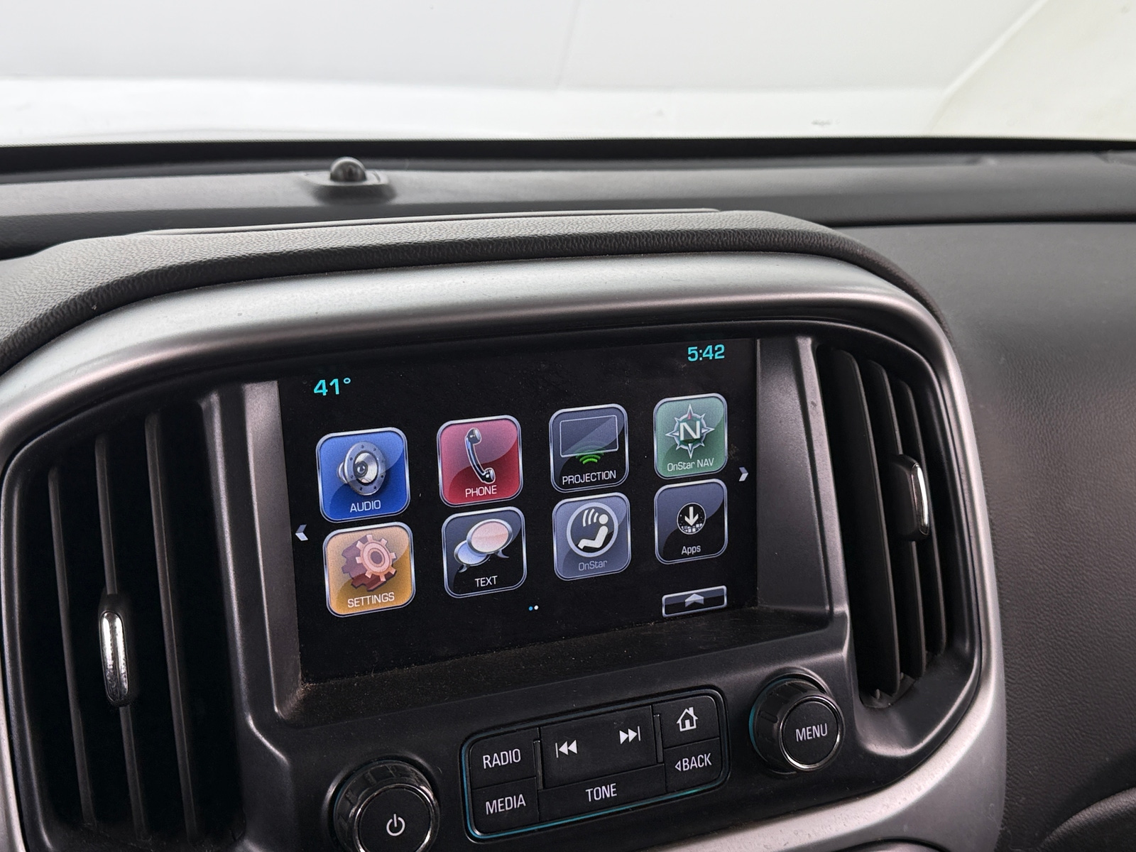 Thumbnail: 2017 Chevrolet Colorado - 4