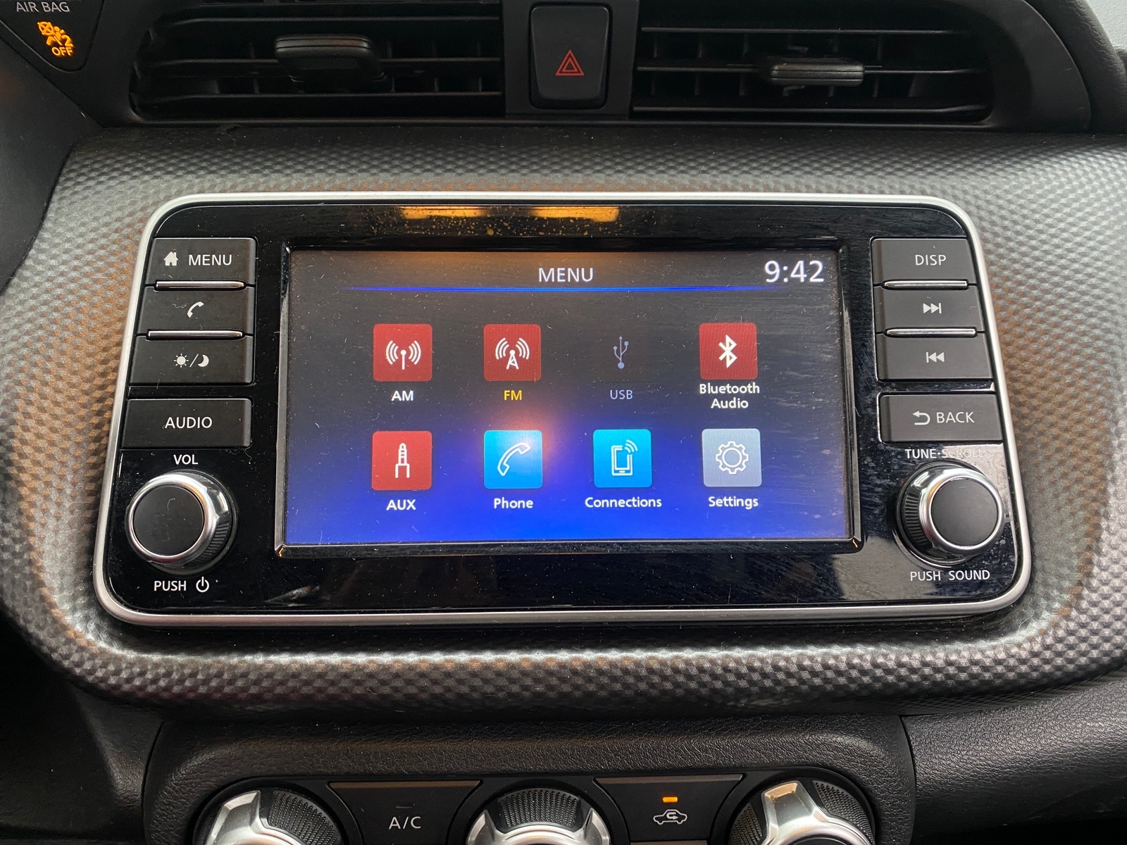 Thumbnail: 2019 Nissan Kicks - 4