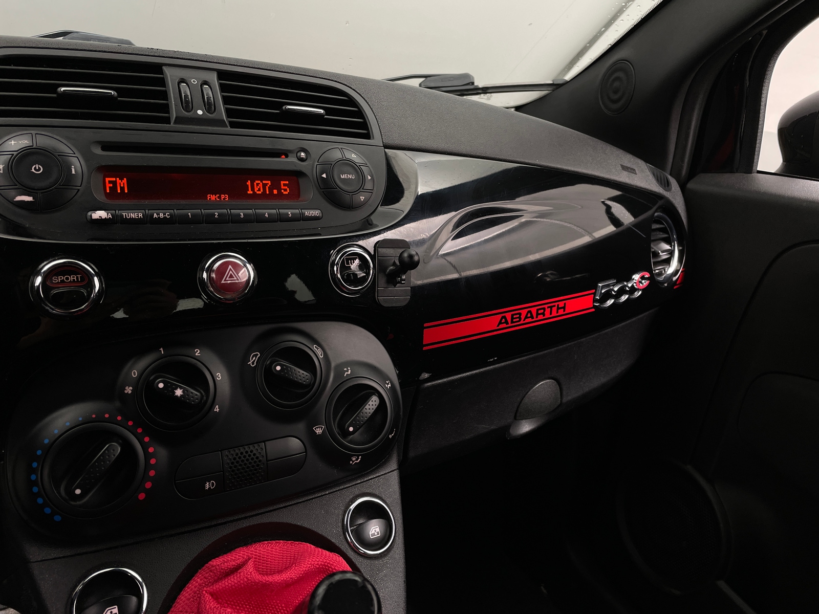 Thumbnail: 2015 Fiat 500 - 4