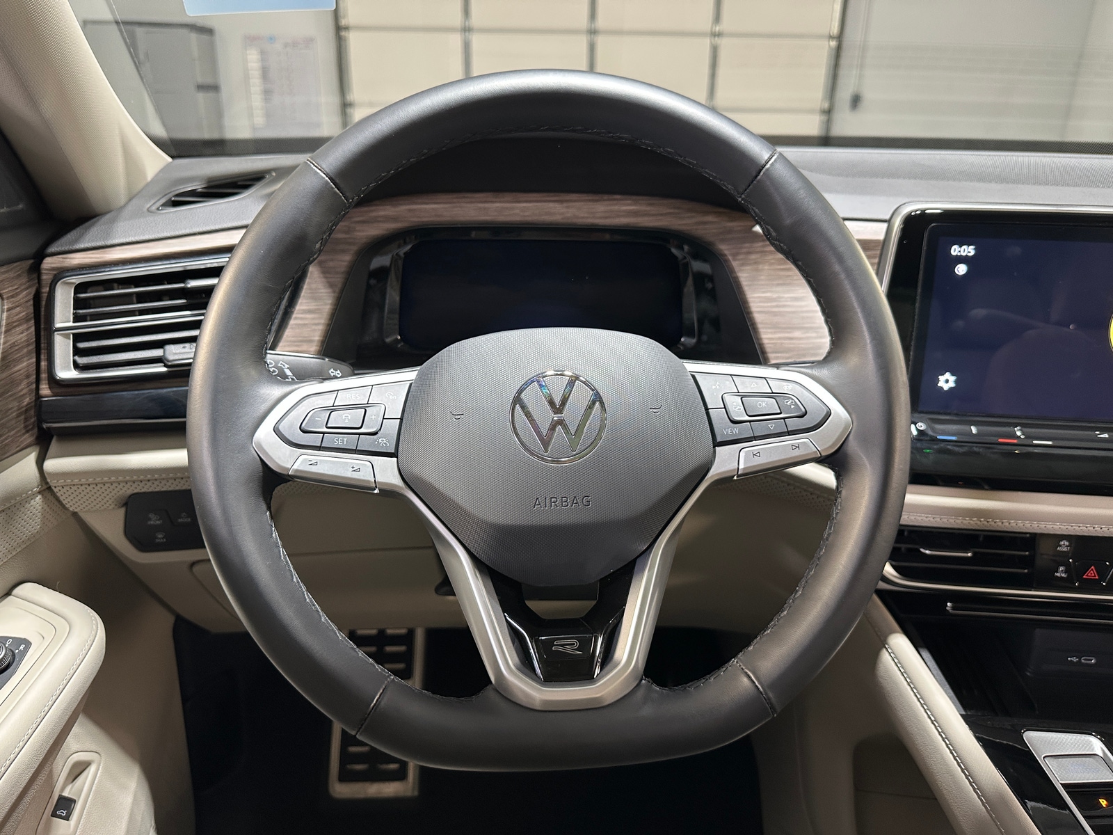 Thumbnail: 2025 Volkswagen Atlas - 4