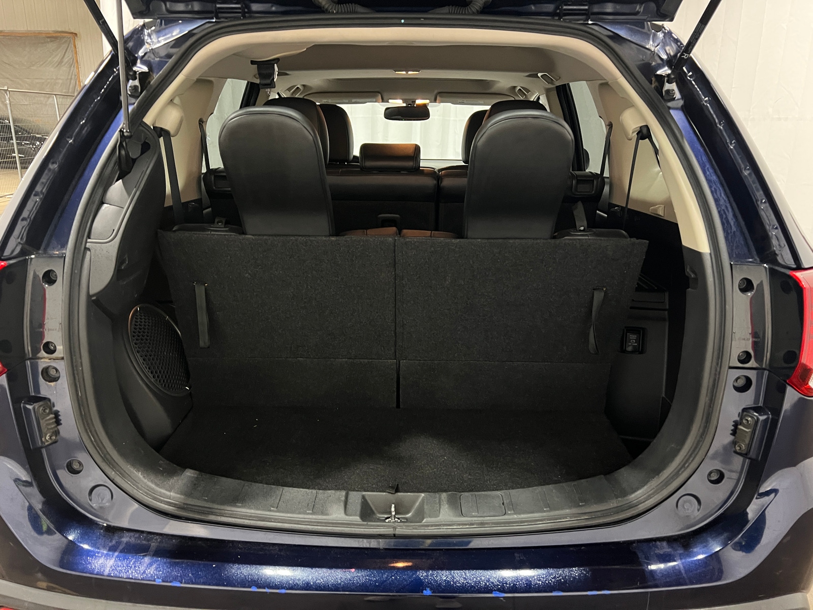 Thumbnail: 2018 Mitsubishi Outlander - 7