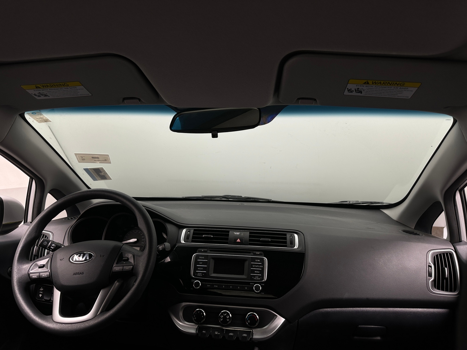 Thumbnail: 2016 Kia Rio - 3