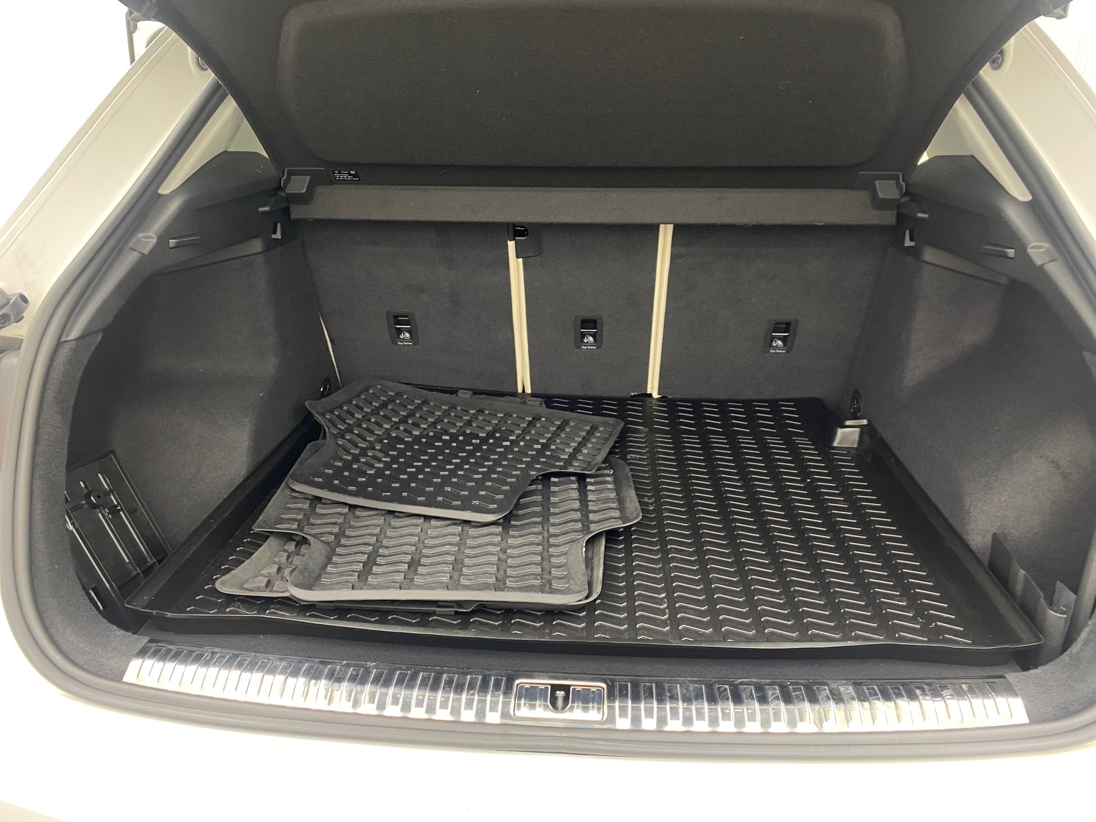 Thumbnail: 2021 Audi Q3 - 6