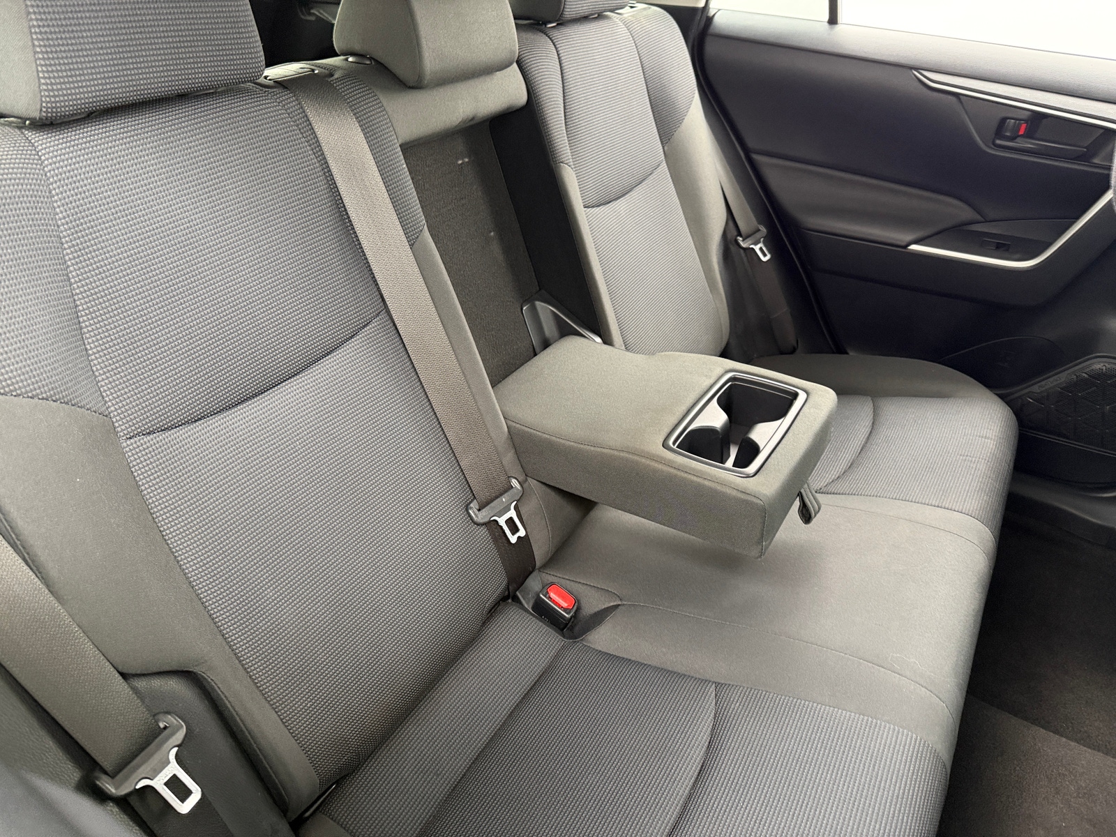 Thumbnail: 2019 Toyota RAV4 - 6